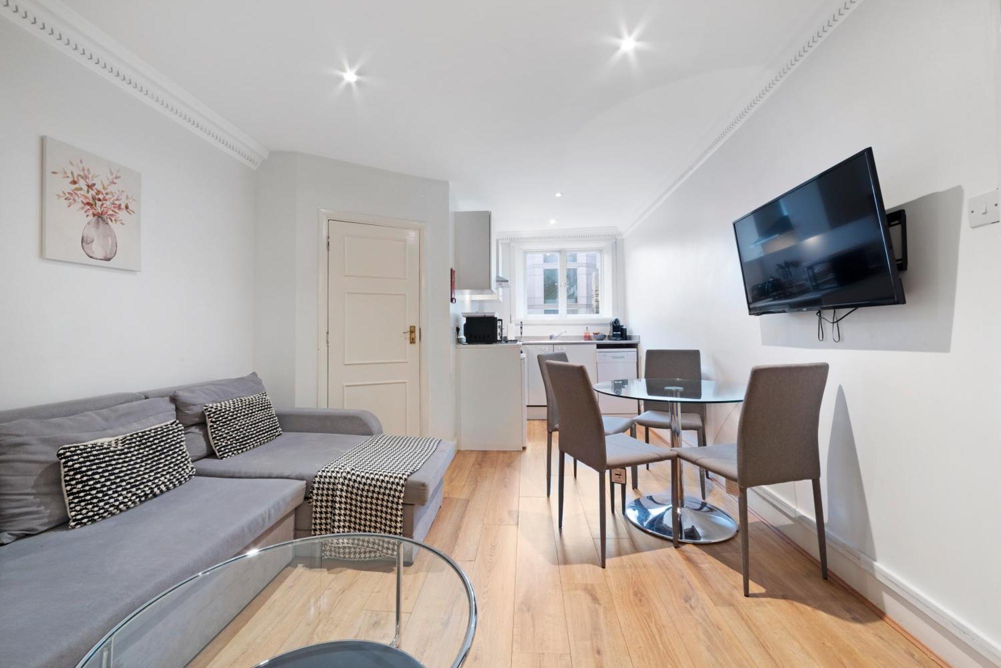 2 Bed Piccadilly Apartment 4 ลอนดอน ภายนอก รูปภาพ