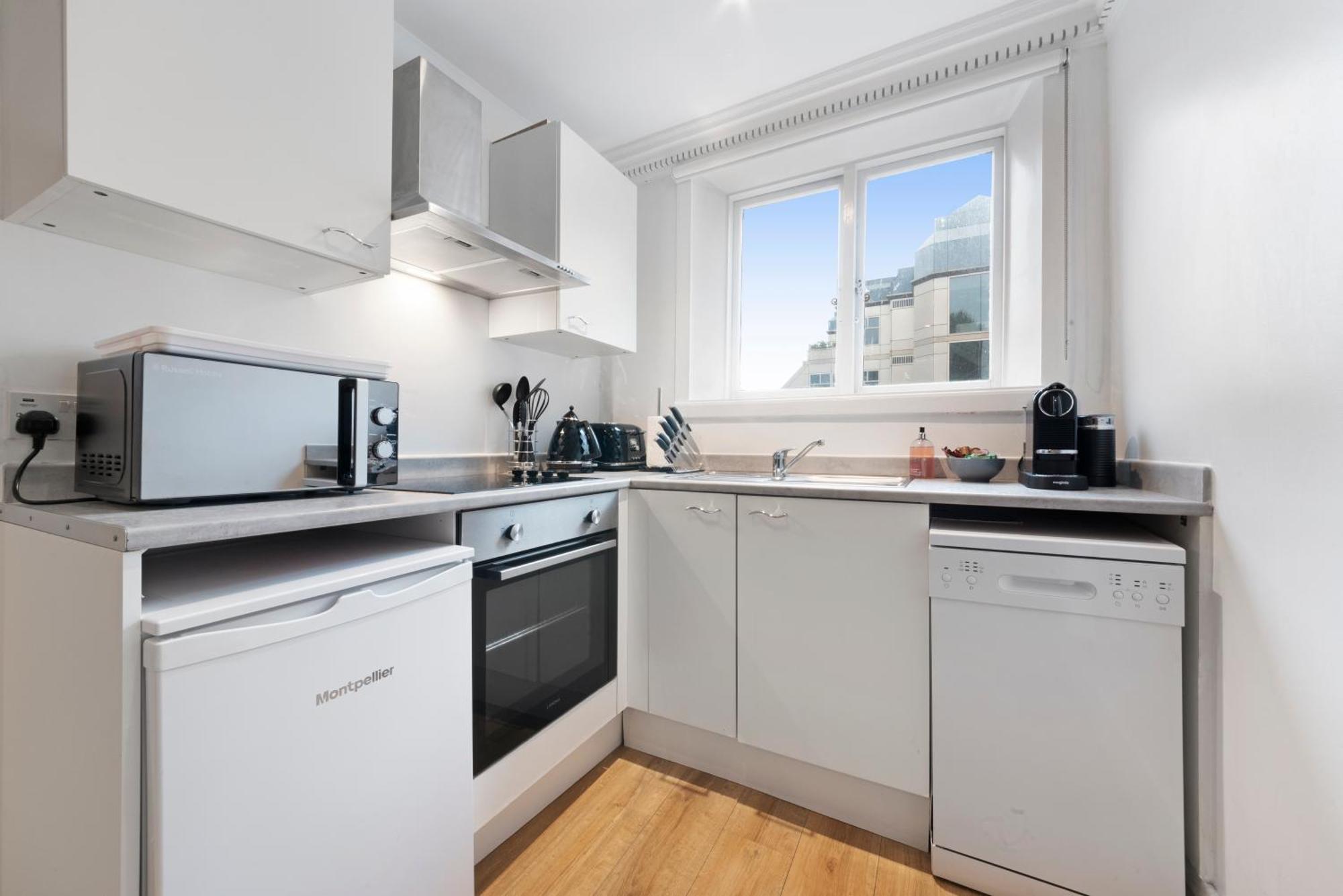 2 Bed Piccadilly Apartment 4 ลอนดอน ภายนอก รูปภาพ
