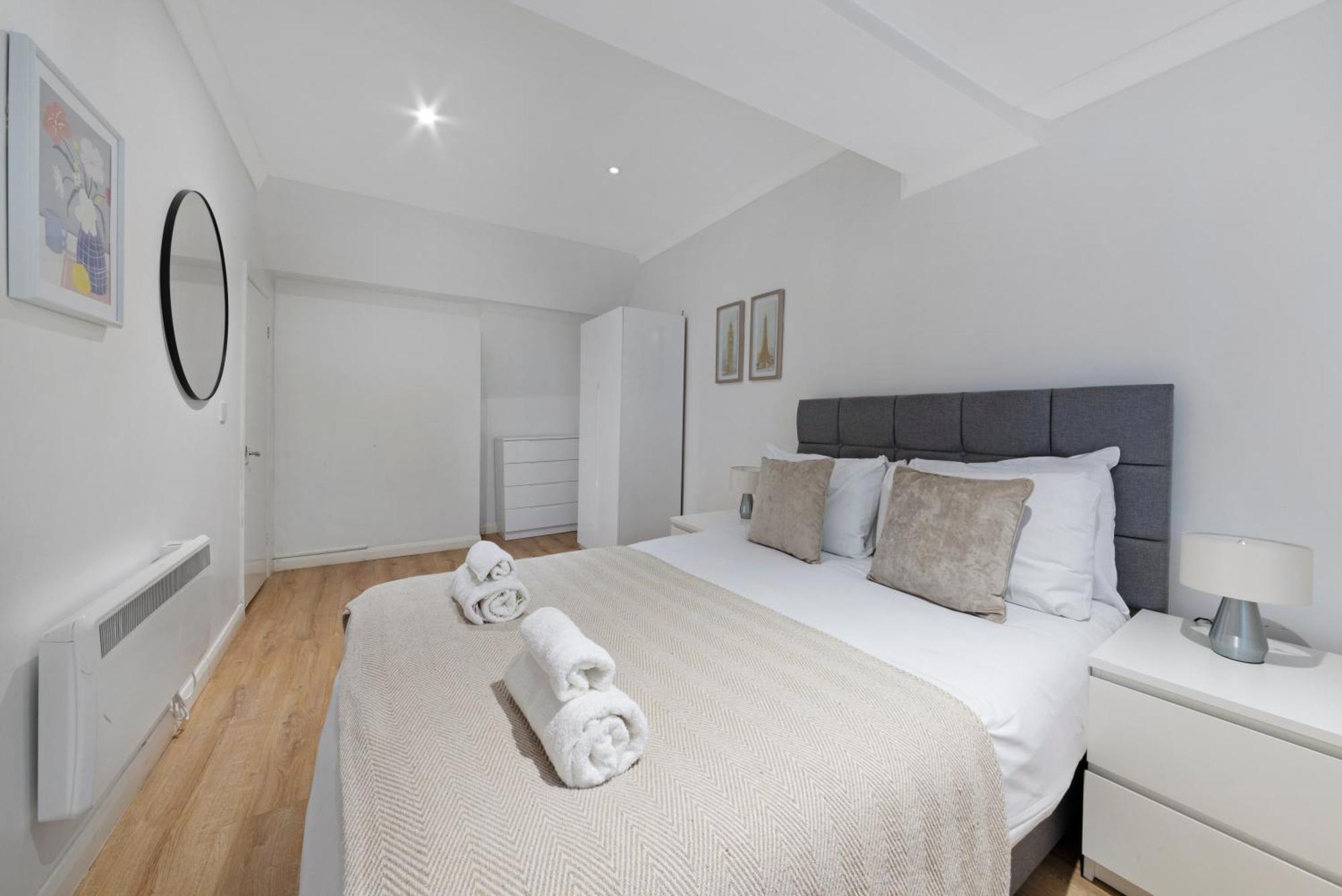 2 Bed Piccadilly Apartment 4 ลอนดอน ภายนอก รูปภาพ